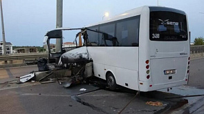 В Турции автобус с белорусскими и российскими туристами попал в аварию, пострадавших доставили в больницы