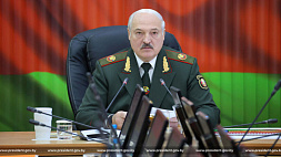 На совещании по вопросам военной безопасности Лукашенко еще раз расставил точки над "i" и опроверг фейки