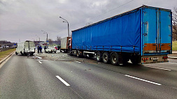 Пять автомобилей столкнулись на Партизанском проспекте в Минске