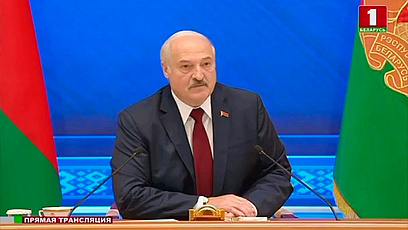 А. Лукашенко назвал фейком заявления о пытках на ул. Окрестина в Минске
