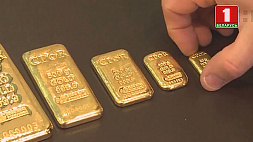  Золото дешевеет на фоне общей распродажи на мировых рынках 