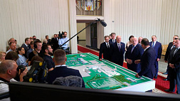 Лукашенко доложили о перспективах развития Минского завода гражданской авиации
