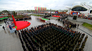 Лукашенко: Мы гордимся своими символами и историей, смотрим в будущее, помня о наших истоках 