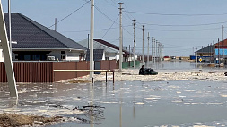 Почти 100 тыс. человек спасены с начала паводков в Казахстане