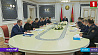 А. Лукашенко: Народ, общество хотят перемен, но замкнулись на президенте и его полномочиях