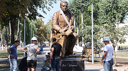 Памятник белорусскому писателю  установили ко Дню белорусской письменности в Добруше