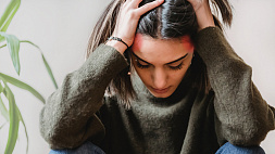 Сильная головная боль и тошнота - самые частые признаки мигрени