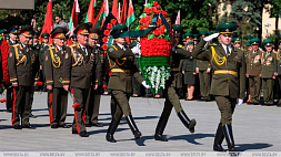 Пограничники возложили цветы и почтили память участников Великой Отечественной войны