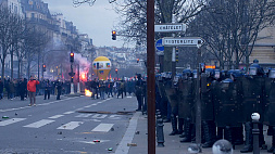 Власти Франции не пошли на уступки протестующим по пенсионной реформе