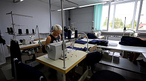Школьный шопинг: как в Беларуси швейные фабрики готовятся к новому учебному году