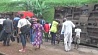 На месте железнодорожной катастрофы в Камеруне продолжается спасательная операция