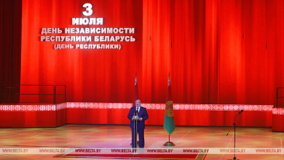 Лукашенко: Все зависит от нас, хотим лучше - будет лучше