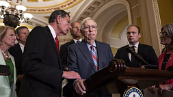 Лидера республиканцев в Сенате США требуют отстранить после "зависания" на сцене
