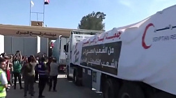 Через египетский КПП в сектор Газа начали проезжать первые грузовики с гуманитарной помощью