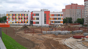 Бассейн, компьютерные классы и спортивный городок - в жилом комплексе "Минск-Мир" продолжается строительство школы 