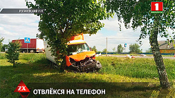 Двое дорожных рабочих пострадали в ДТП в Рогачевском районе