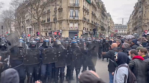 В Париже снова неспокойно - общенациональная забастовка против пенсионной реформы