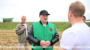 "Ни одна страна так не помогает!" Лукашенко озвучил формулу для поддержки в сельском хозяйстве