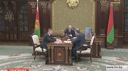 Александра Лукашенко встретился с Премьер-министром Андреем Кобяковым и Председателем правления Нацбанка  Павлом Каллауром 