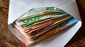 В Германии мужчина нашел на улице 16 400 евро и вернул их владельцу