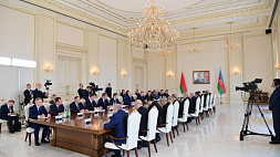 Александр Лукашенко предложил Азербайджану содействие в послевоенном восстановлении территорий