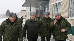 Лукашенко: Границу с Украиной надо надежно защитить на случай непредсказуемости, неадекватности