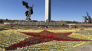 Из Латвии будут высылать иностранцев, которых заметят возле памятника Освободителям Риги