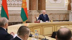 Государственная идеология должна захватить весь народ - Лукашенко