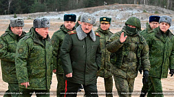 Александр Лукашенко посетил Обуз-Лесновский полигон под Барановичами