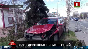 "Рено" вылетел в кювет и перевернулся,  пострадал велосипедист, паровозик из 5 машин в Минске