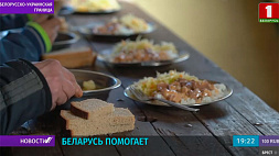 Беларусь принимает беженцев, кормит их горячим обедом и оказывает медицинскую помощь 