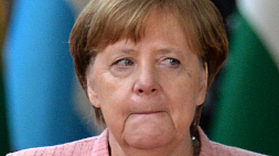 В чем Кабмин Германии упрекнул  Ангелу Меркель 