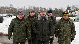Лукашенко: Ядерное оружие будет размещено в Беларуси только в случае угроз со стороны Запада