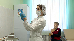Пора защищаться от вируса! В Беларуси стартовала вакцинация школьников против гриппа