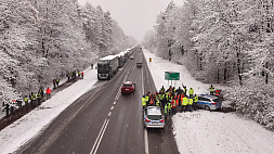 Польские дальнобойщики начали круглосуточную блокаду четвертого КПП - "Медыка - Шегини"