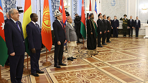 Лукашенко принял верительные грамоты послов восьми зарубежных стран