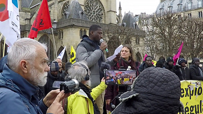 В Париже требуют солидарности для всех и  не нарушать права мигрантов 