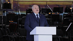 "Мы сохраним свою цивилизацию". Лукашенко сделал эмоциональное отступление на концерте-реквиеме в Питере
