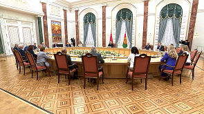 Президент провел встречу с судьями Конституционного Суда
