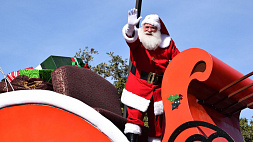 Добрая традиция - Санта-Клаус доставил более 7,6 млрд подарков по всему миру