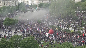Столкновения и слезоточивый газ - таким Первомай выдался  в Париже 