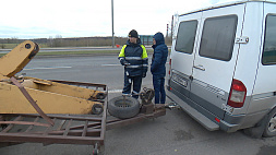 На контроле ГАИ Минска - грузовики: инспекторы следят за соблюдением правил