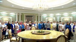 Представительницы Белорусского союз женщин из Брестского региона на экскурсии во Дворце Независимости
