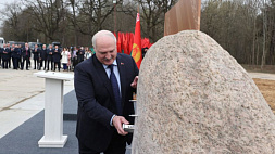 Александр Лукашенко принял участие в церемонии закладки капсулы на месте строительства новой городской больницы в Гродно