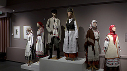 В НХМ демонстрируют региональные особенности традиционной моды шести этнографических регионов Беларуси
