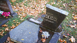 В Эстонии пропадают могильные плиты на месте захоронения советских воинов