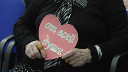 "От всей души": поздравления с новогодними праздниками принимали постояльцы Витебского дома-интерната для престарелых и инвалидов  
