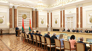 В Беларуси надо аккуратно выстроить систему прихода к власти нового поколения - Лукашенко