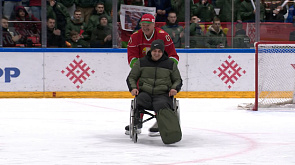 Встал на лед благодаря Лукашенко - офицеру из Донбасса аплодировала "Олимпик-Арена"