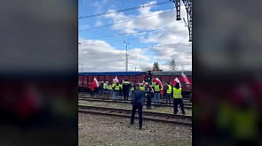 По всей Польше действуют "летучие патрули" забастовщиков